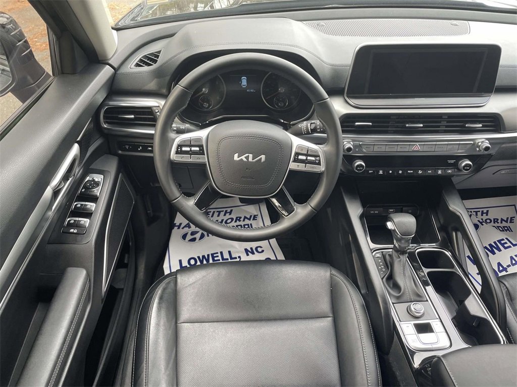 Used 2022 Kia Telluride LX image 13