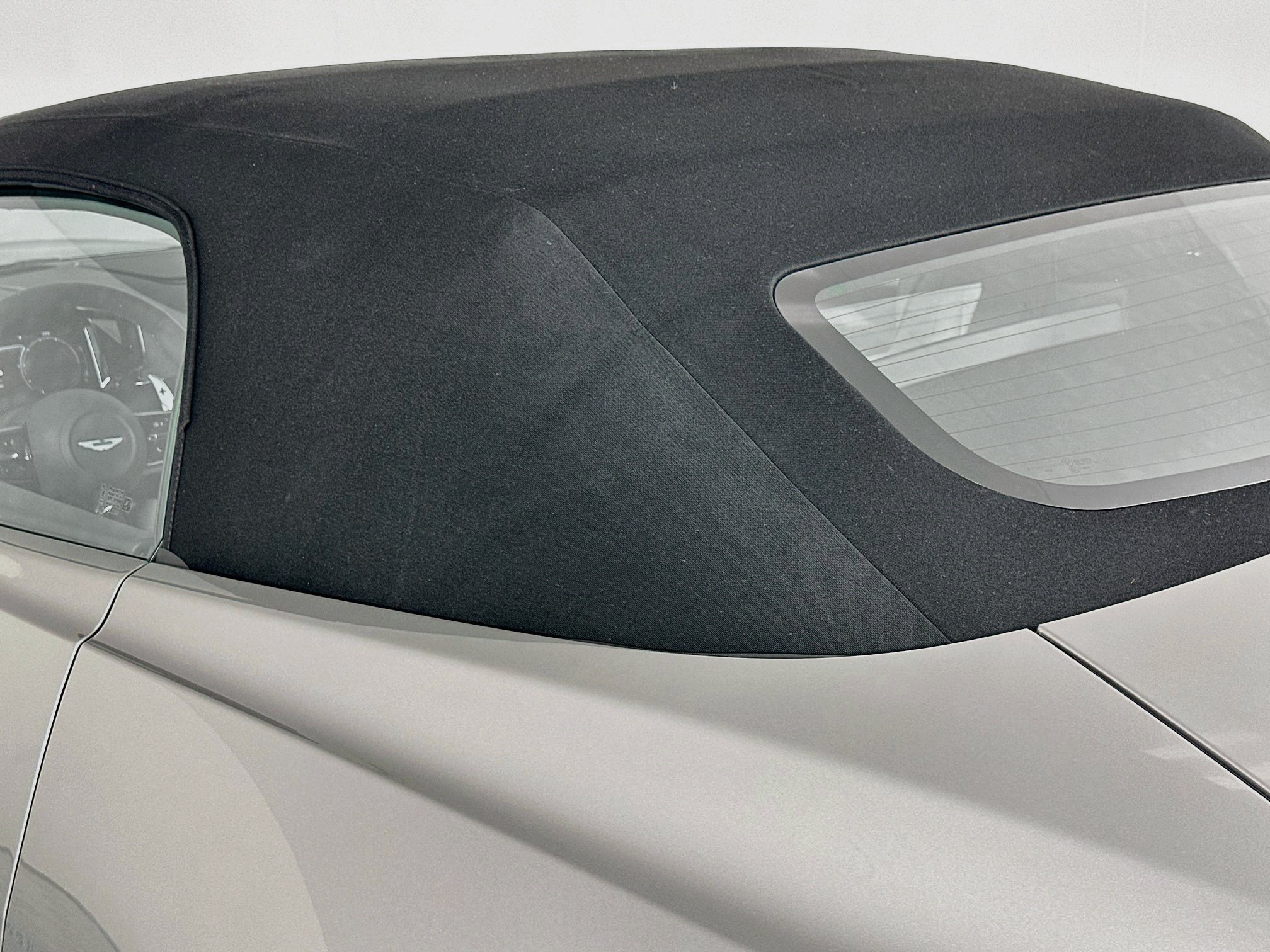 Used 2026 Aston Martin V8 Vantage Coupe RWD image 33