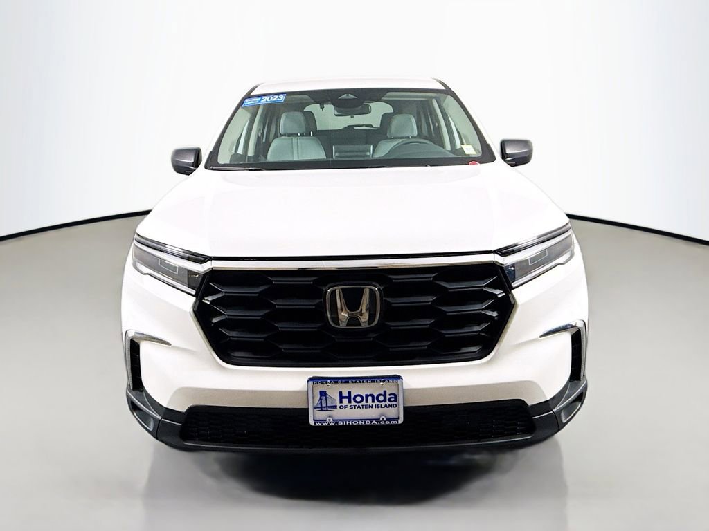 Certified 2023 Honda Pilot LX image 2