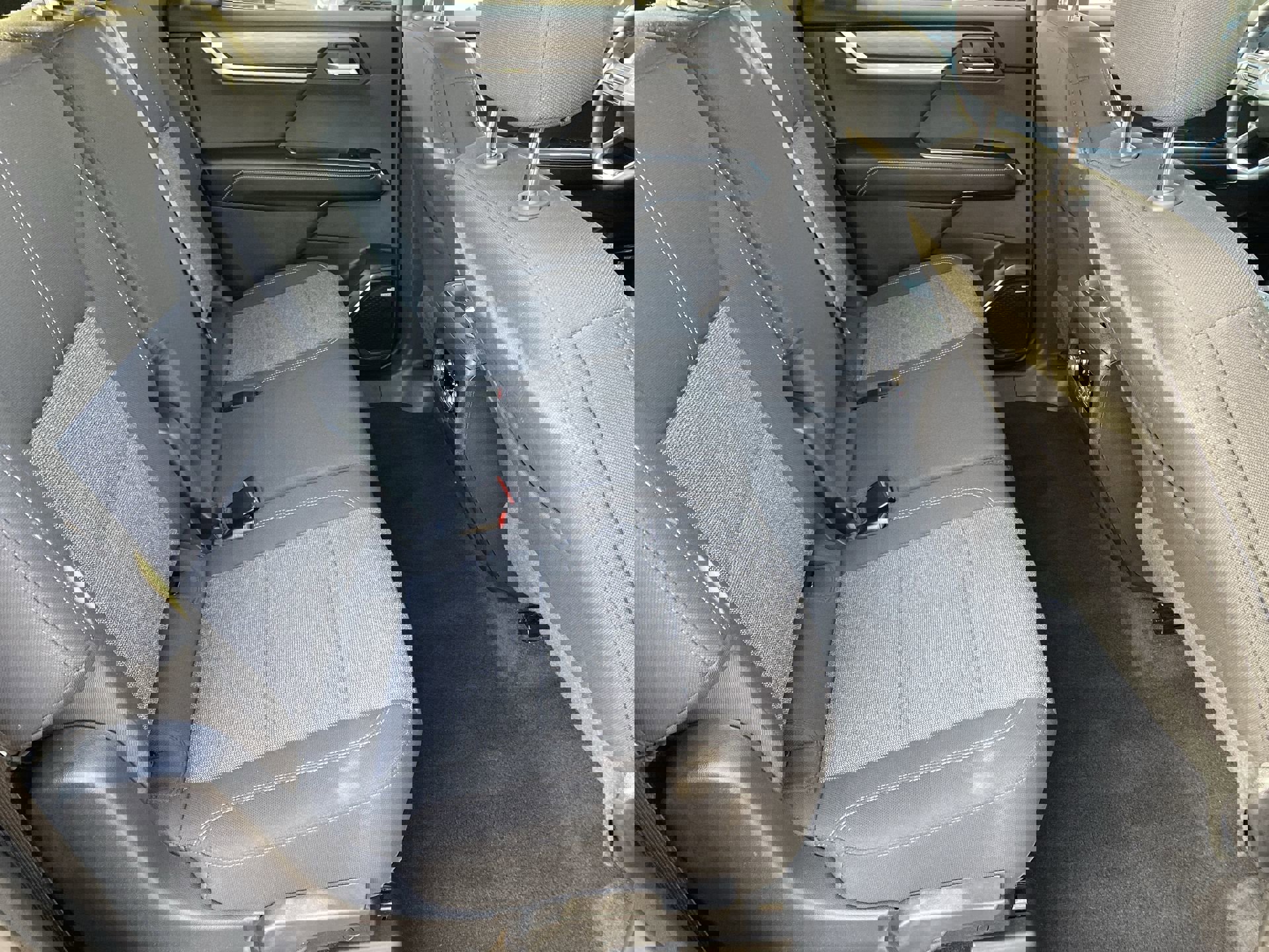 Used 2025 GMC Acadia Elevation image 28