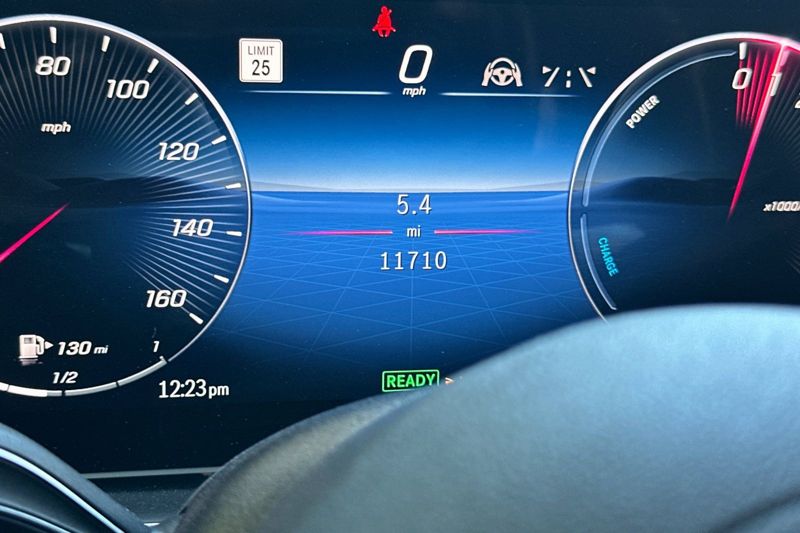 Used 2025 Mercedes-Benz GLE 450e 4MATIC image 24