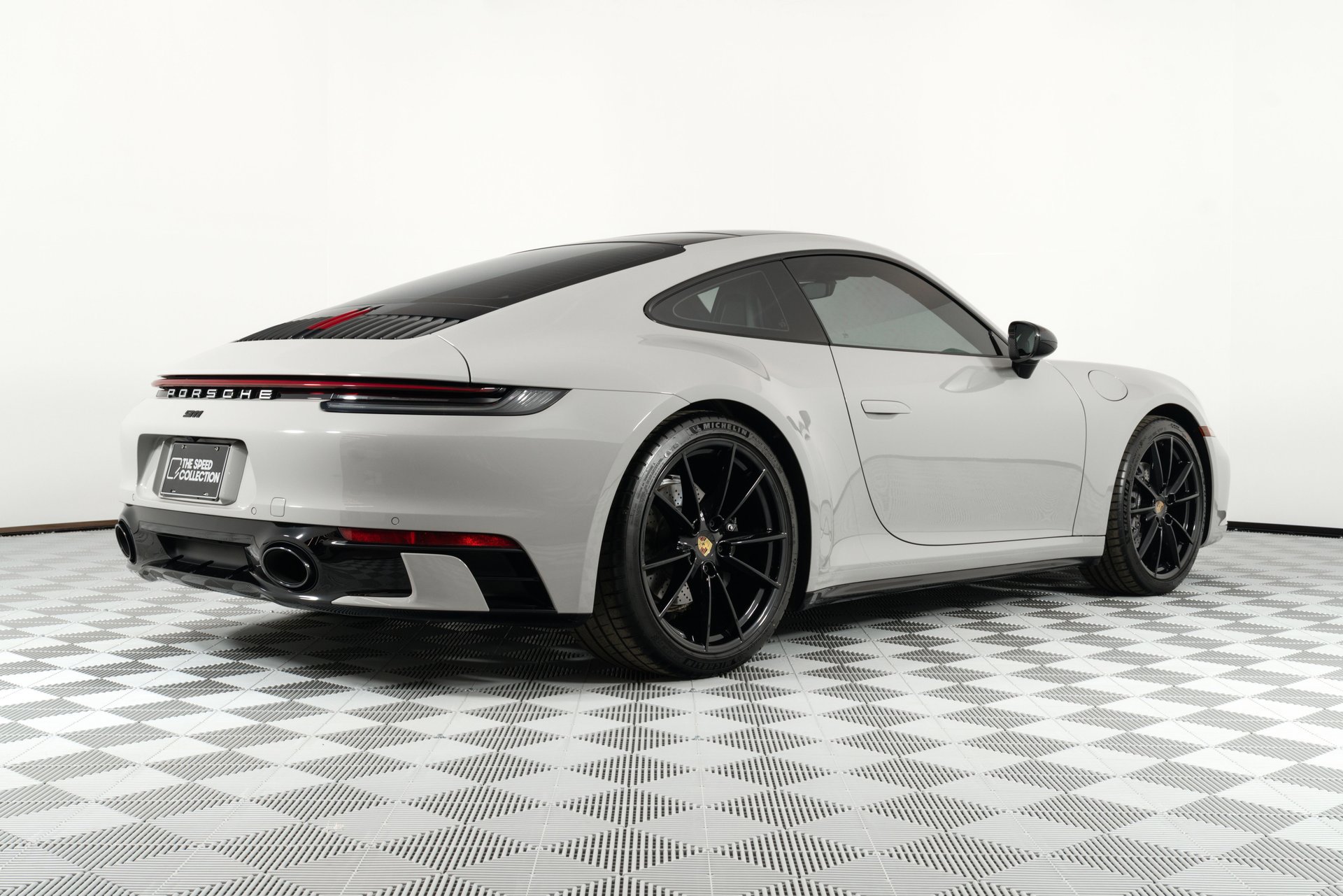 Used 2024 Porsche 911 Carrera image 7