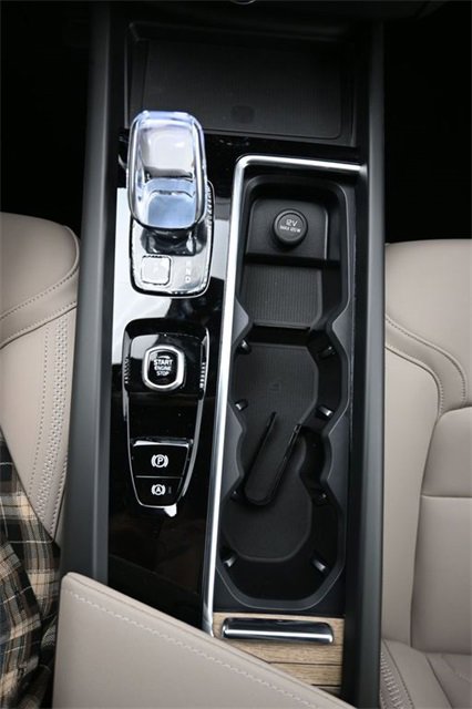 New 2026 Volvo XC60 B5 Plus w/ Protection Package Premier image 11