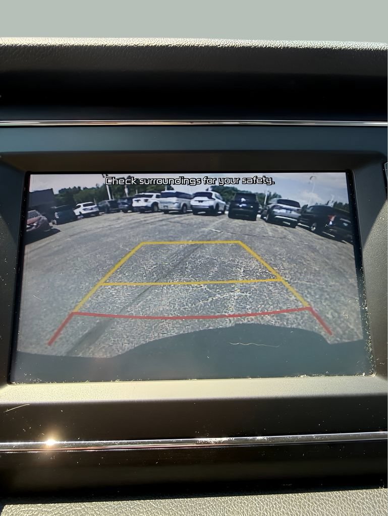 Used 2021 Kia Sedona LX FWD image 29
