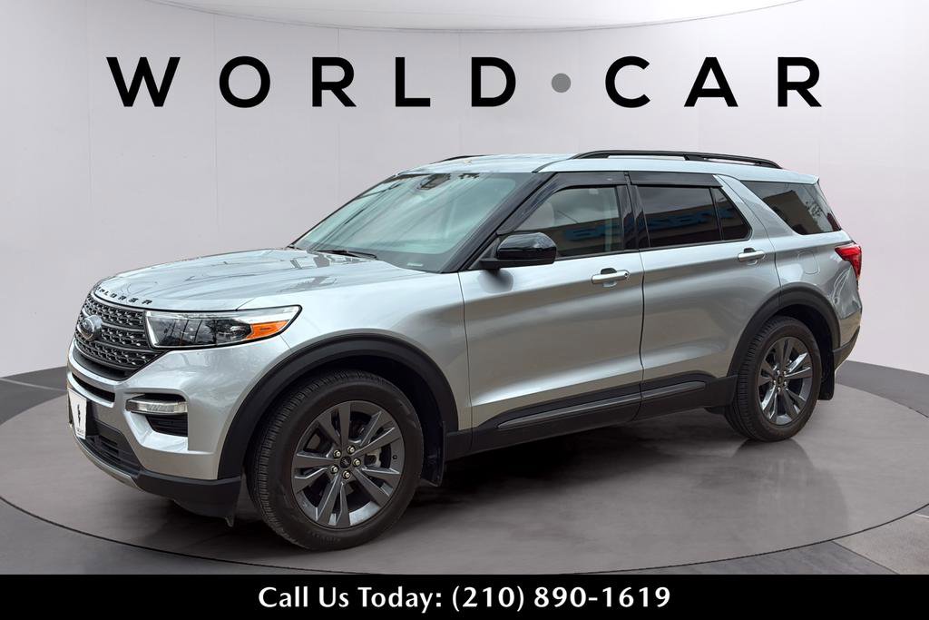 Used 2022 Ford Explorer XLT w/ Equipment Group 202A image 11