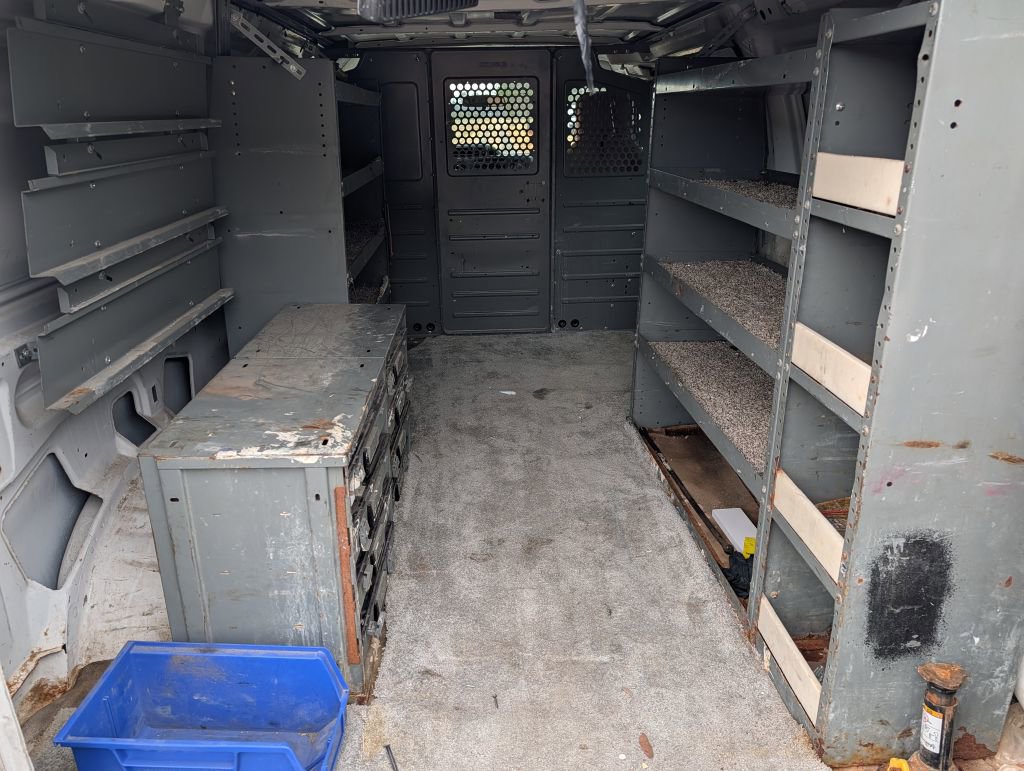 Used 2010 Ford E-150 and Econoline 150 image 16