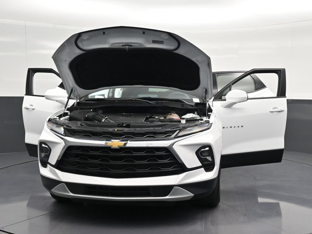 Used 2023 Chevrolet Blazer LT FWD image 37