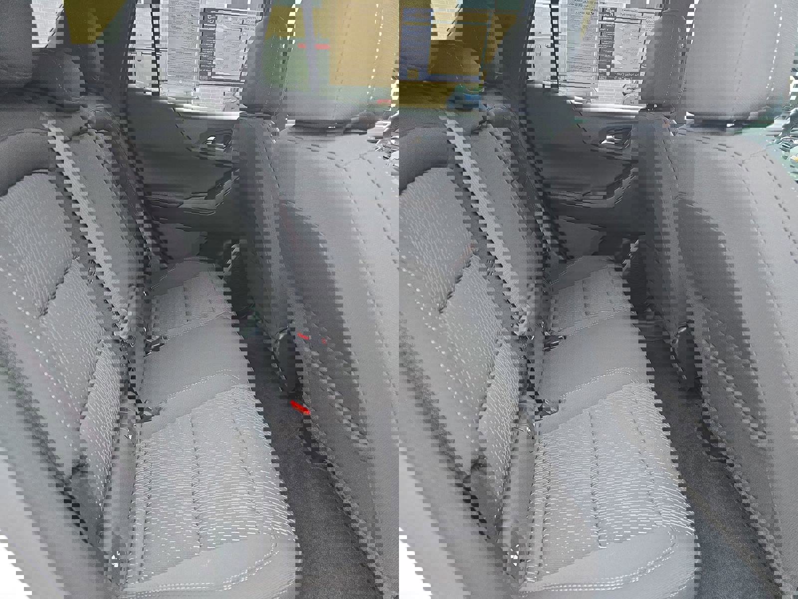 Used 2025 Chevrolet Equinox LT image 11