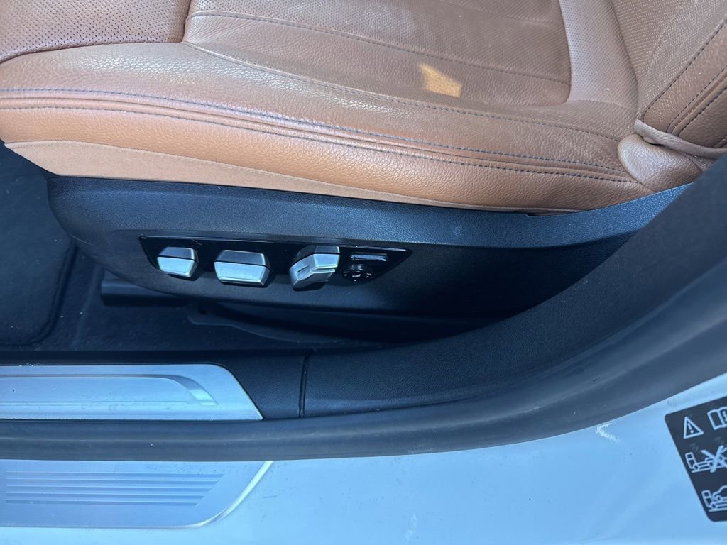 Used 2018 BMW 740i xDrive image 14