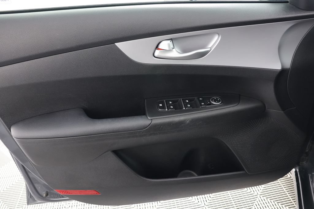 Used 2023 Kia Forte LXS FWD image 22