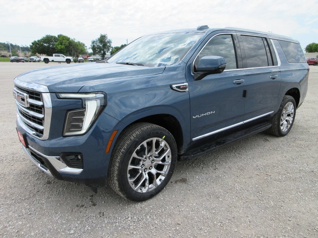 New 2026 GMC Yukon XL Elevation w/ Elevation Premium Package AWD/4WD image 9