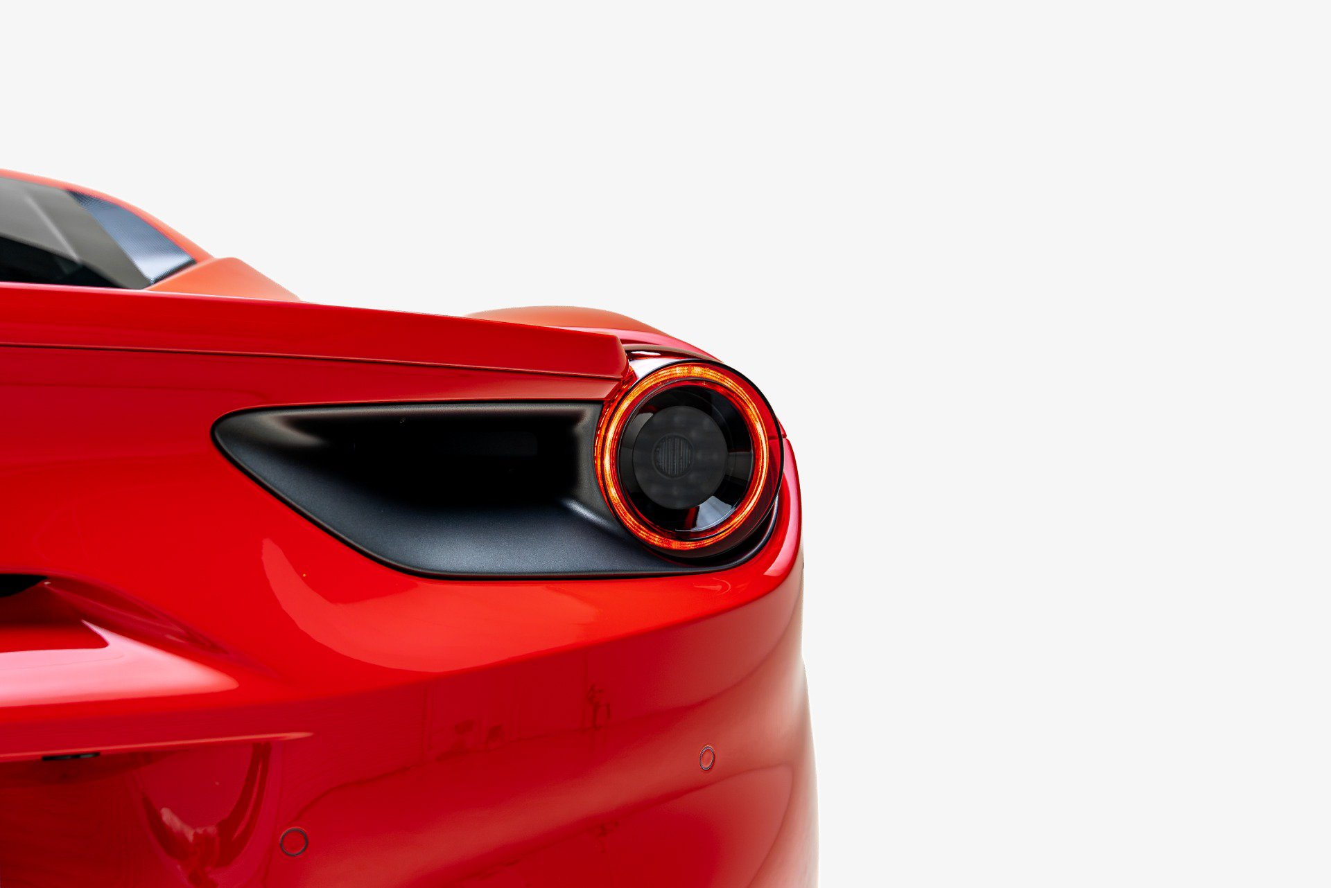 Used 2018 Ferrari 488 GTB RWD image 25