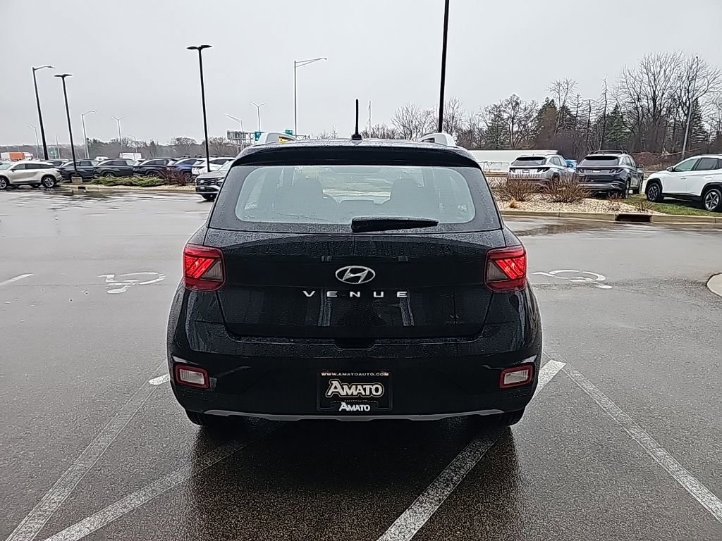 New 2026 Hyundai Venue SEL FWD image 4