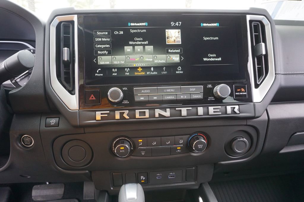 Certified 2025 Nissan Frontier SV image 18
