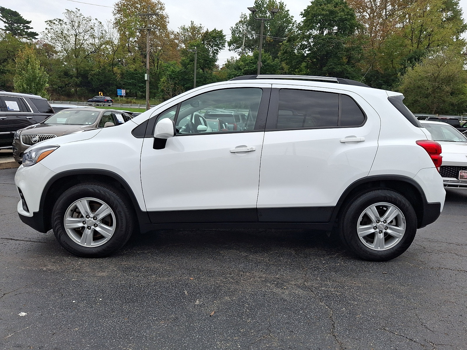 Used 2021 Chevrolet Trax LT w/ LT Convenience Package AWD/4WD image 5