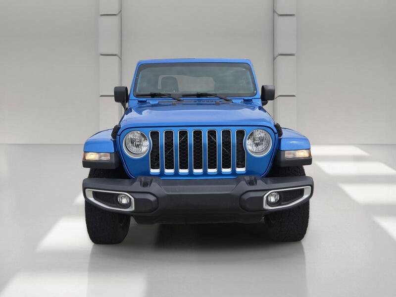 Certified 2020 Jeep Gladiator Overland w/ Safety Group AWD/4WD image 8