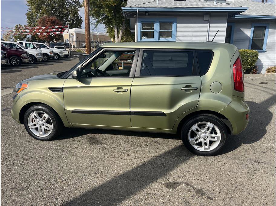Used 2012 Kia Soul + w/ Audio Pkg image 4