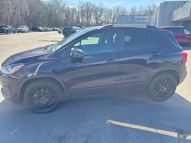 Used 2021 Chevrolet Trax LT w/ Premium Seat Package image 5