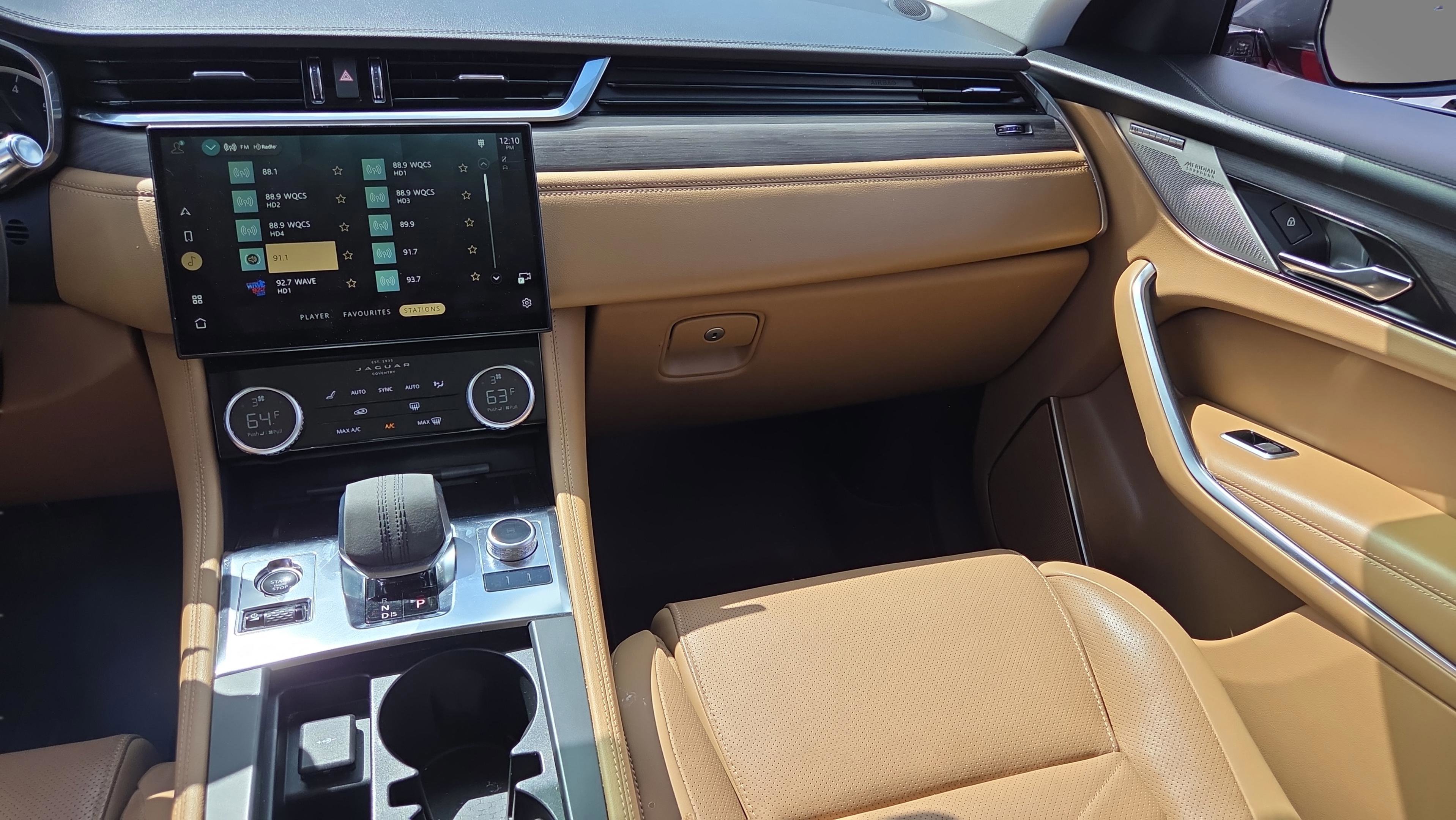 Used 2022 Jaguar F-PACE S image 14