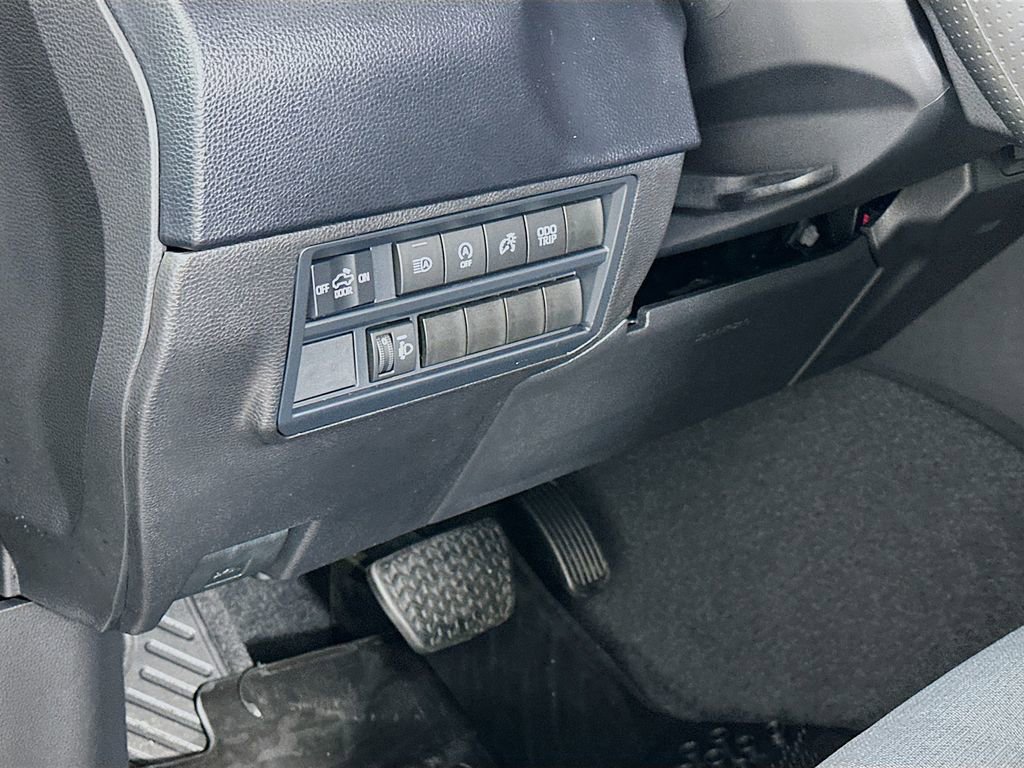 Certified 2026 Toyota Tundra SR5 AWD/4WD image 10