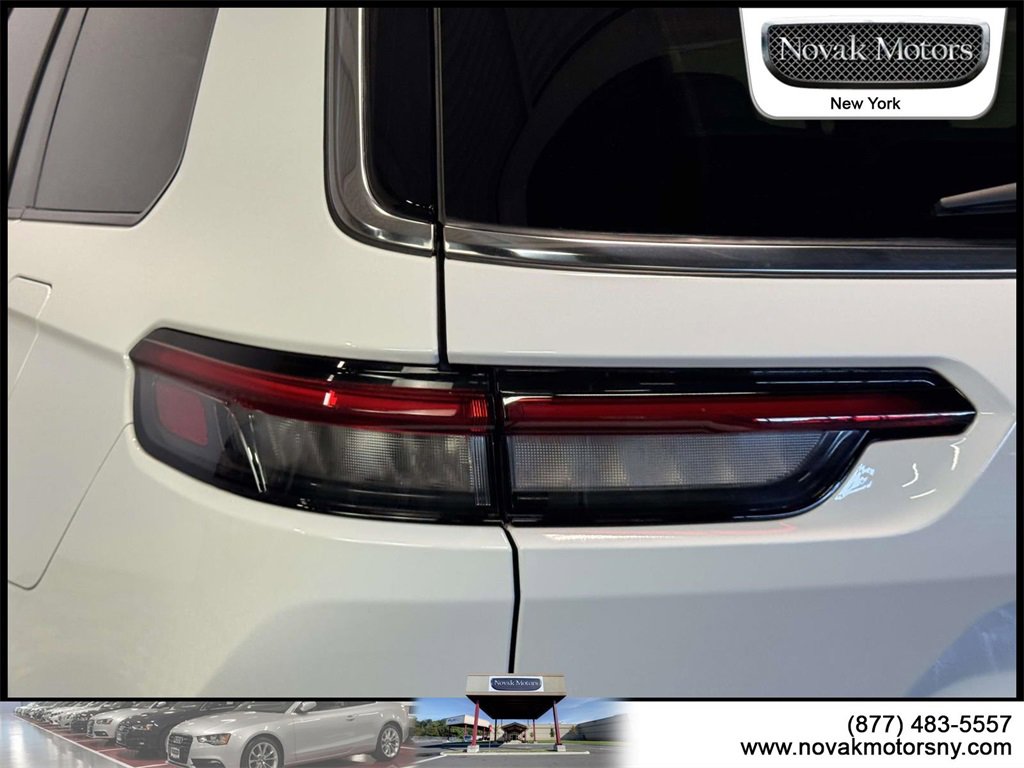 Used 2023 Jeep Grand Cherokee L Limited image 8