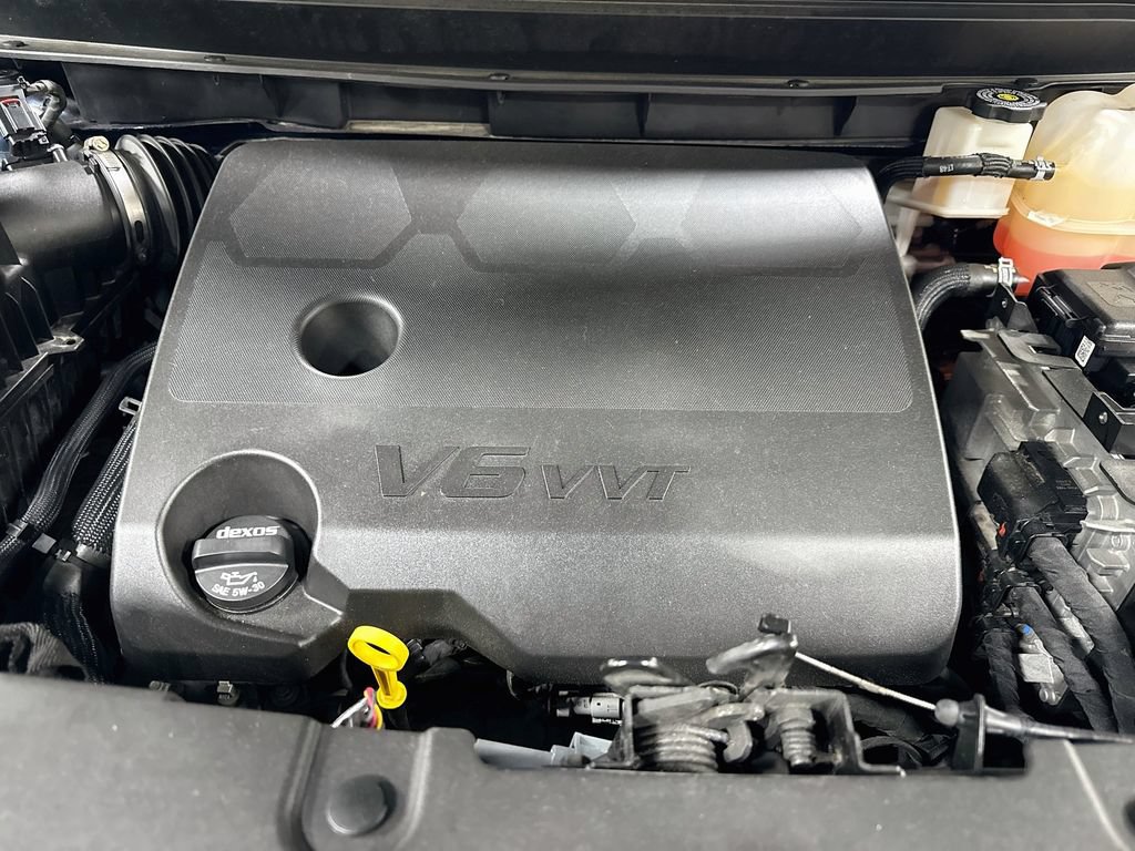 Used 2023 Chevrolet Traverse LT FWD image 31