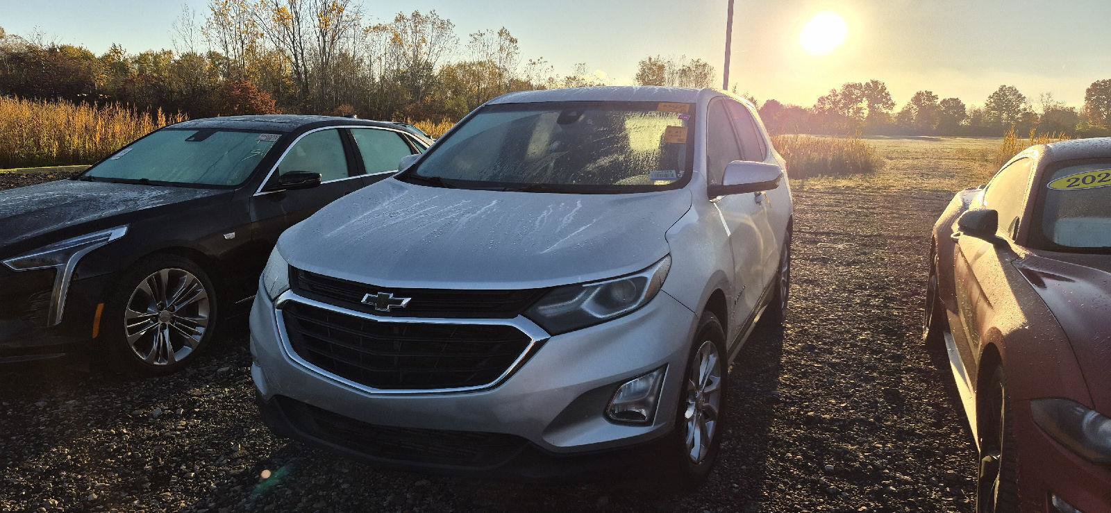 Used 2020 Chevrolet Equinox LT w/ Driver Convenience Package FWD image 1