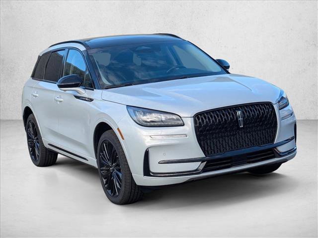 Used 2025 Lincoln Corsair AWD w/ Equipment Group 101A image 3