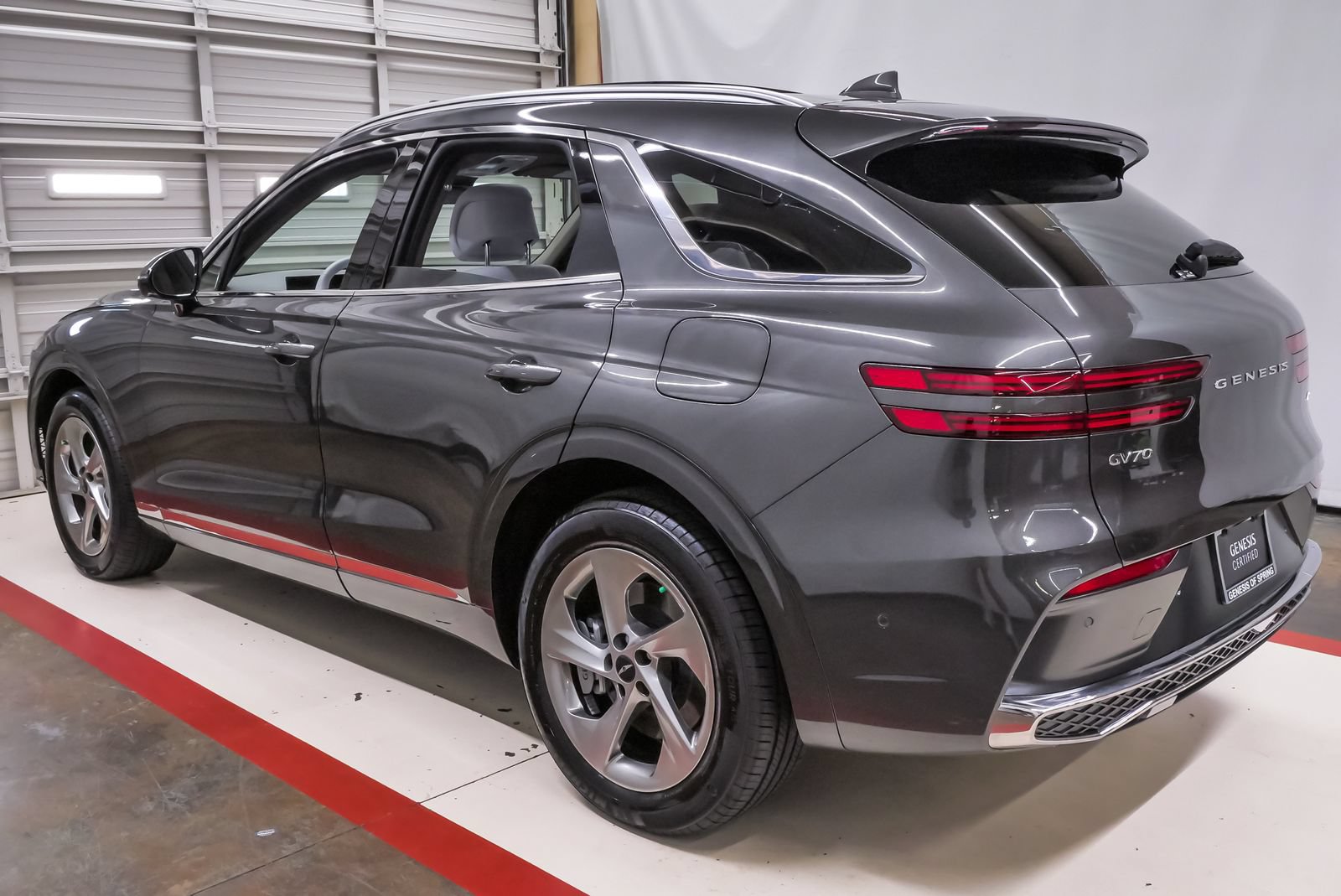 Certified 2026 Genesis GV70 2.5T Advanced AWD/4WD image 8