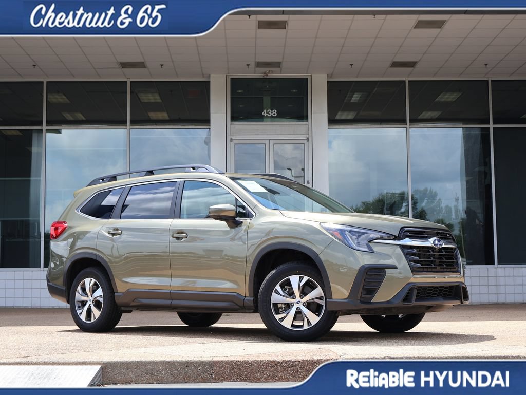 Used 2025 Subaru Ascent Premium AWD/4WD image 2