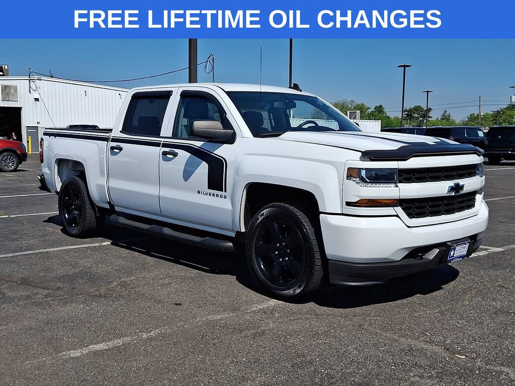 Used 2018 Chevrolet Silverado 1500 Custom w/ Custom Value Package AWD/4WD image 1