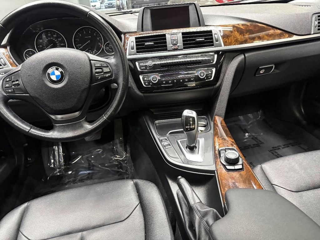 Used 2016 BMW 320i xDrive Sedan image 44