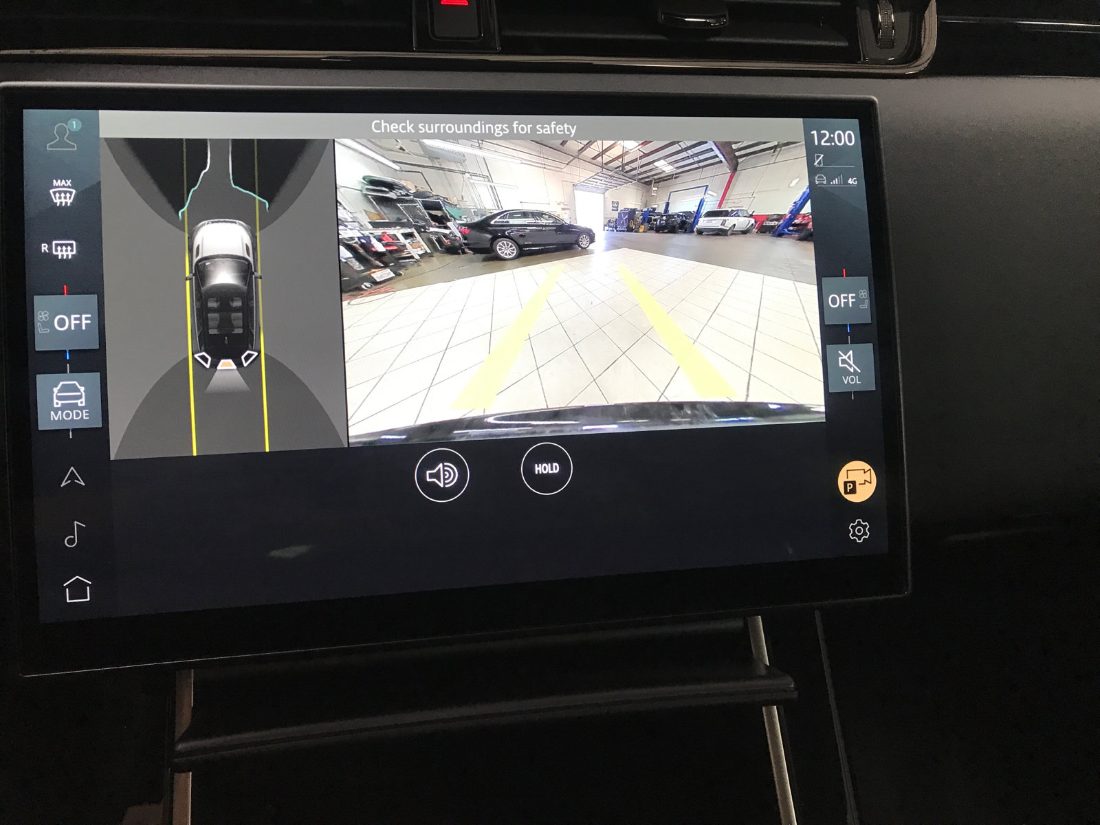 Used 2024 Land Rover Range Rover Evoque Dynamic SE AWD/4WD image 21