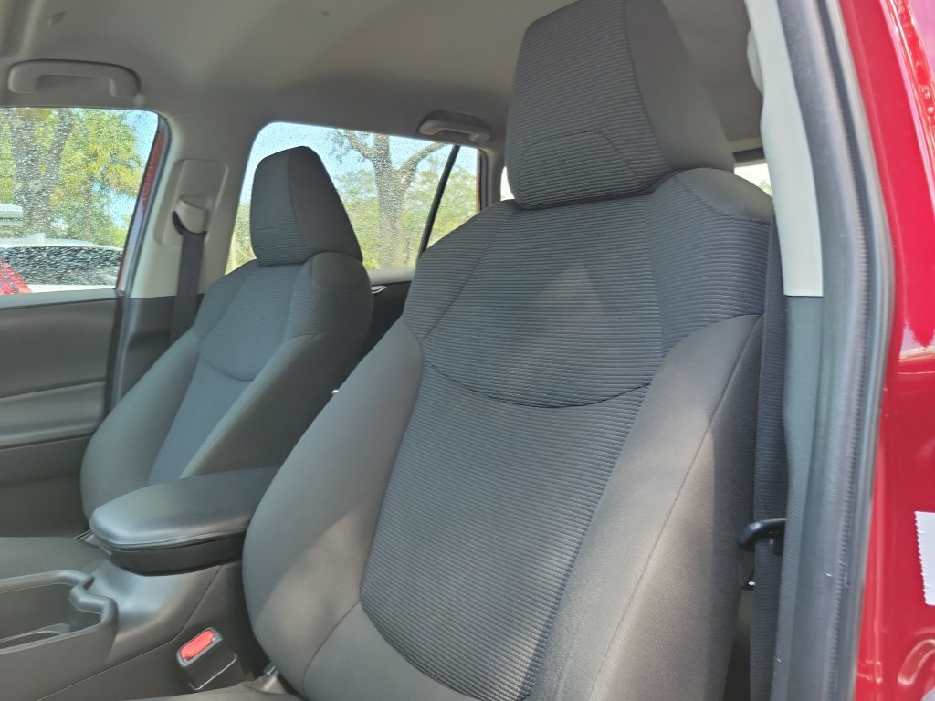 Used 2023 Toyota RAV4 LE FWD image 13