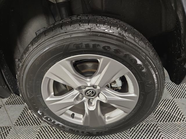 Used 2025 Toyota RAV4 XLE image 11