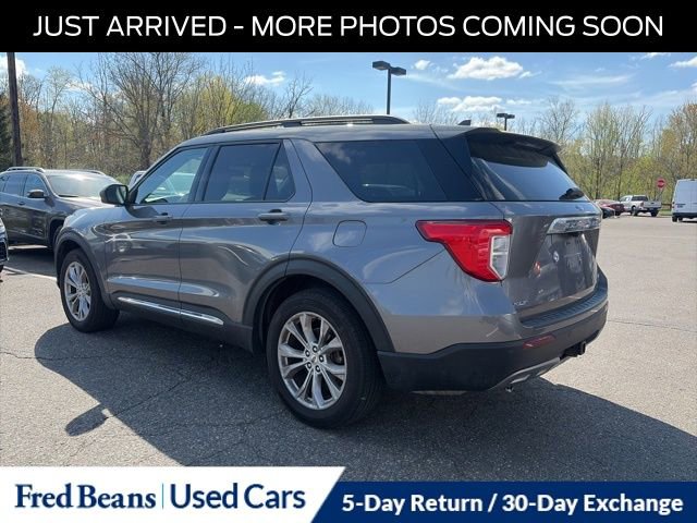 Used 2021 Ford Explorer XLT w/ Equipment Group 202A image 6