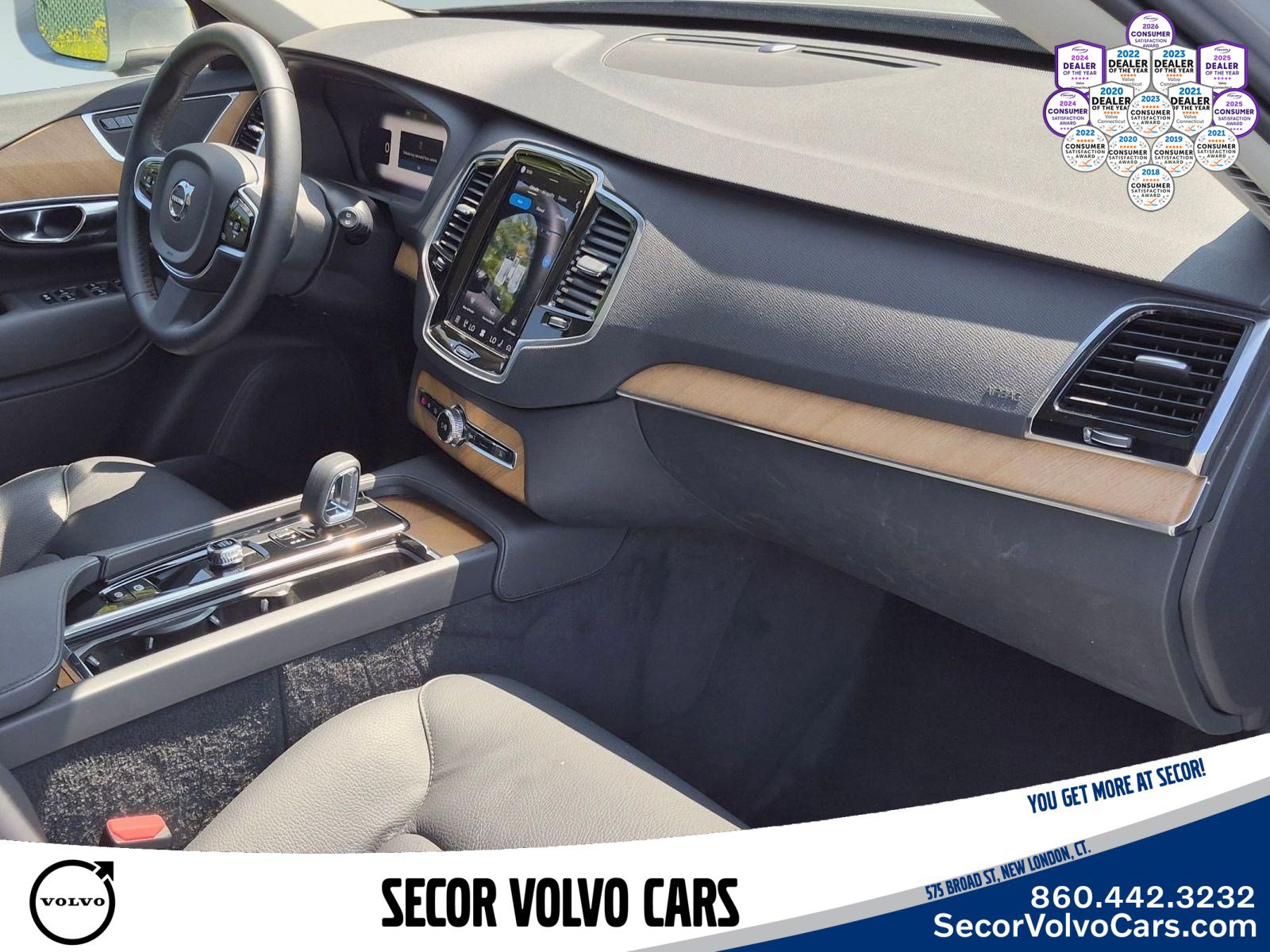 Certified 2025 Volvo XC90 T8 Plus w/ Protection Package Premier AWD/4WD image 27