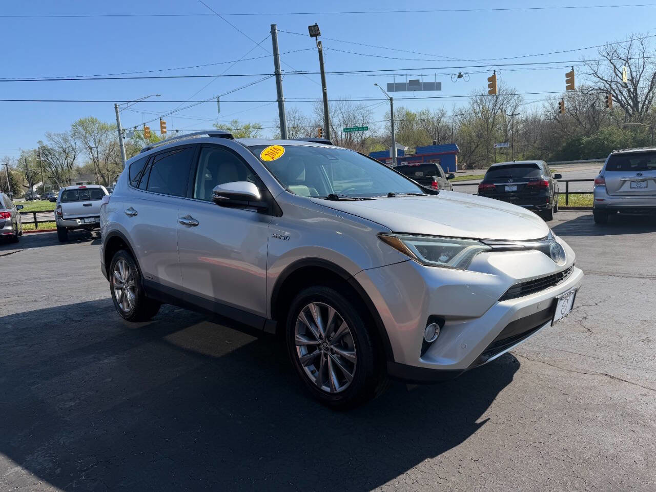 Used 2016 Toyota RAV4 Limited w/ Advanced Technology Package image 3