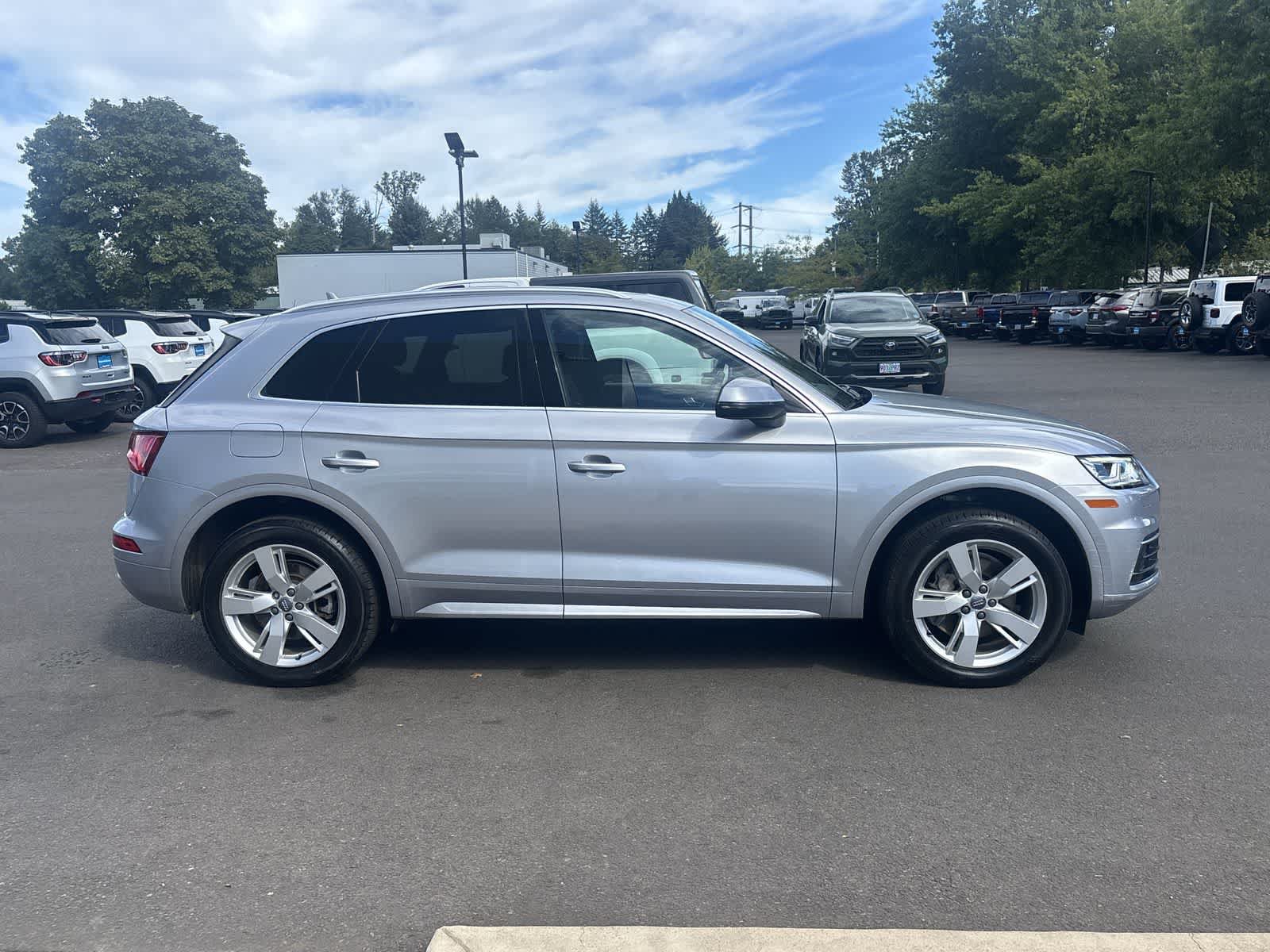 Used 2018 Audi Q5 Premium Plus AWD/4WD image 6