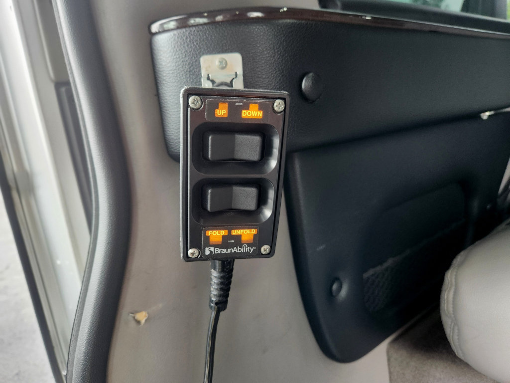 Used 2017 RAM ProMaster 1500 w/ Premium Appearance Group FWD image 28