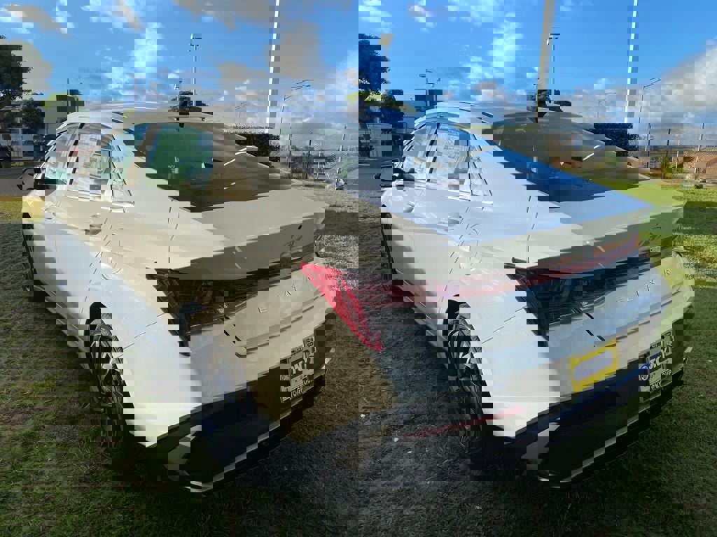 New 2025 Hyundai Elantra SEL image 5