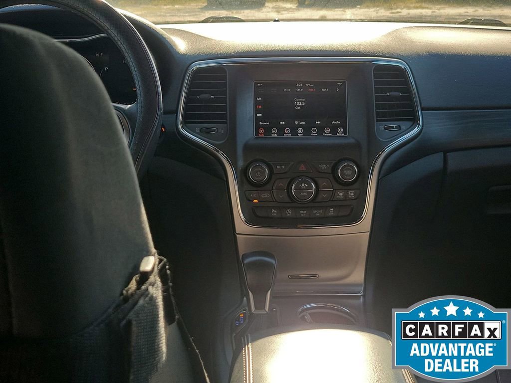 Used 2020 Jeep Grand Cherokee Laredo image 29