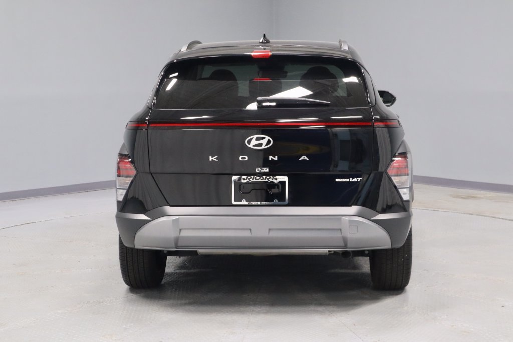 Certified 2026 Hyundai Kona SEL Premium AWD/4WD image 10
