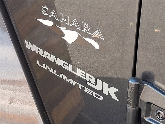 Used 2018 Jeep Wrangler Unlimited Sahara w/ Connectivity Group image 30