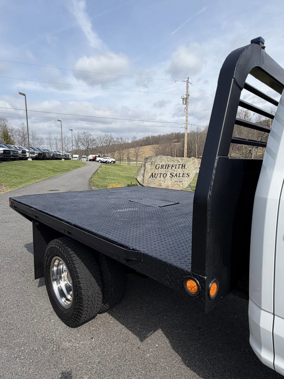Used 2021 Ford F350 XL w/ Power Equipment Group image 9