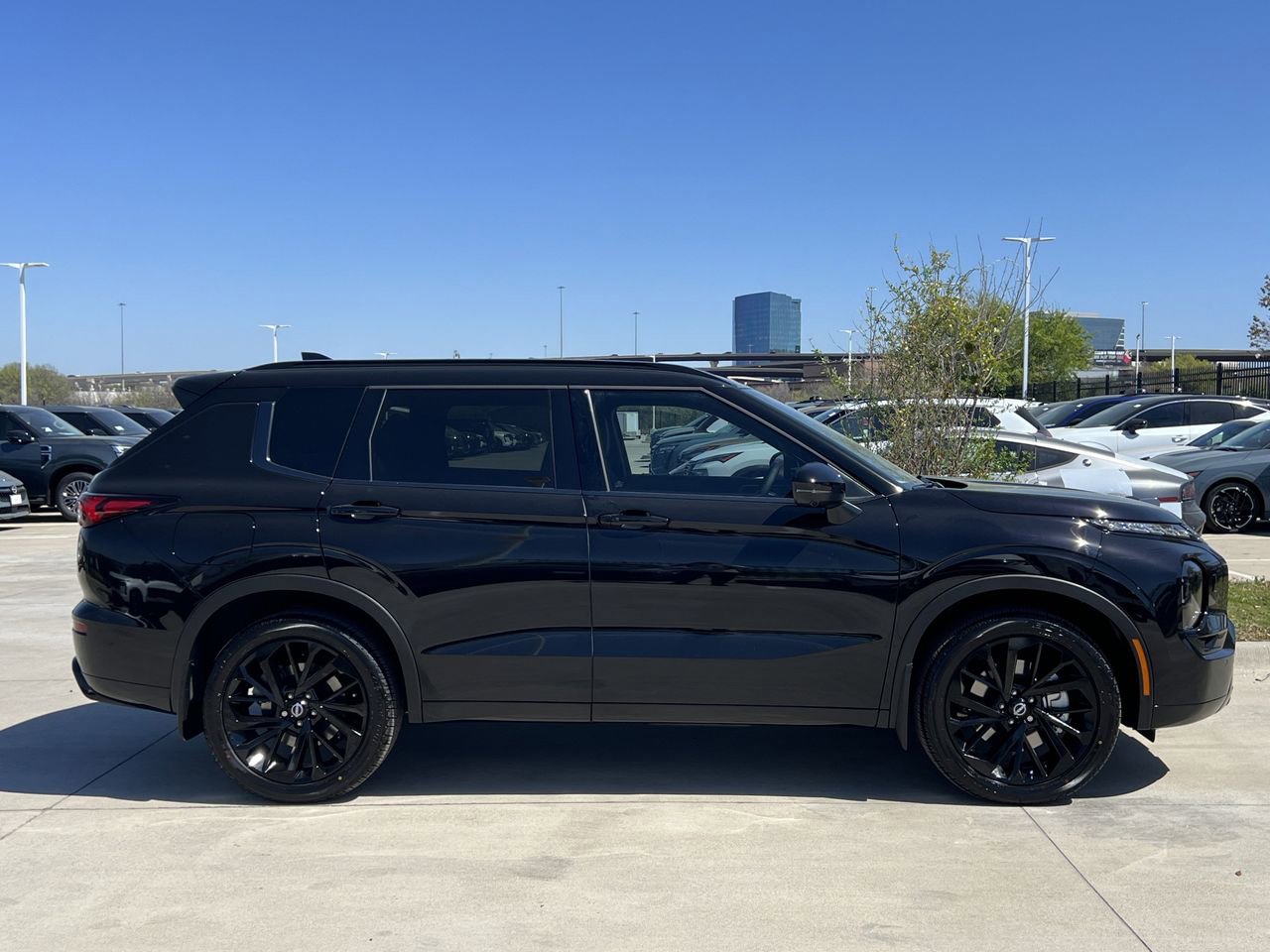 New 2026 Nissan Rogue Platinum image 3