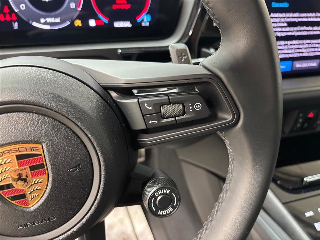 Used 2025 Porsche Cayenne S image 19