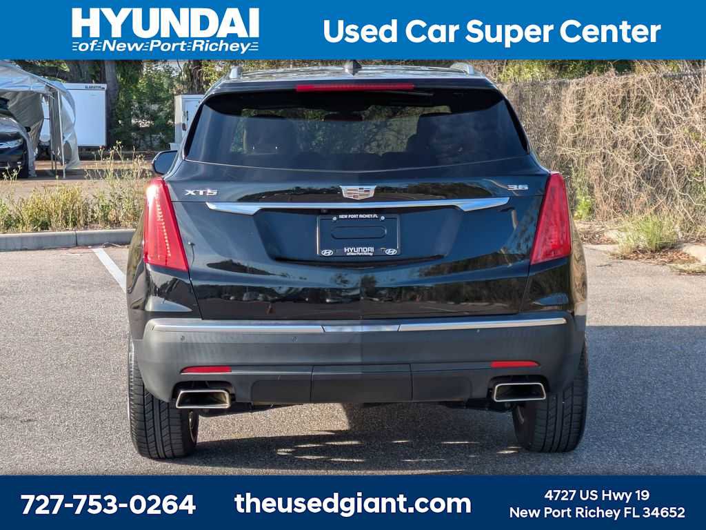 Used 2017 Cadillac XT5 FWD image 4