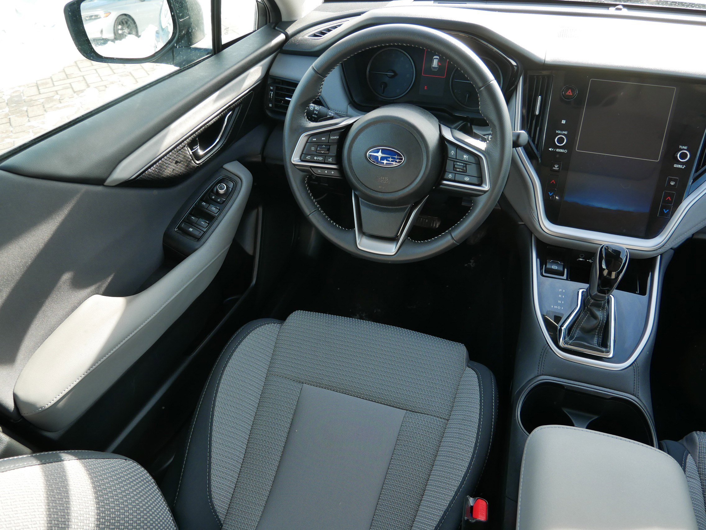 Used 2025 Subaru Outback Premium image 9