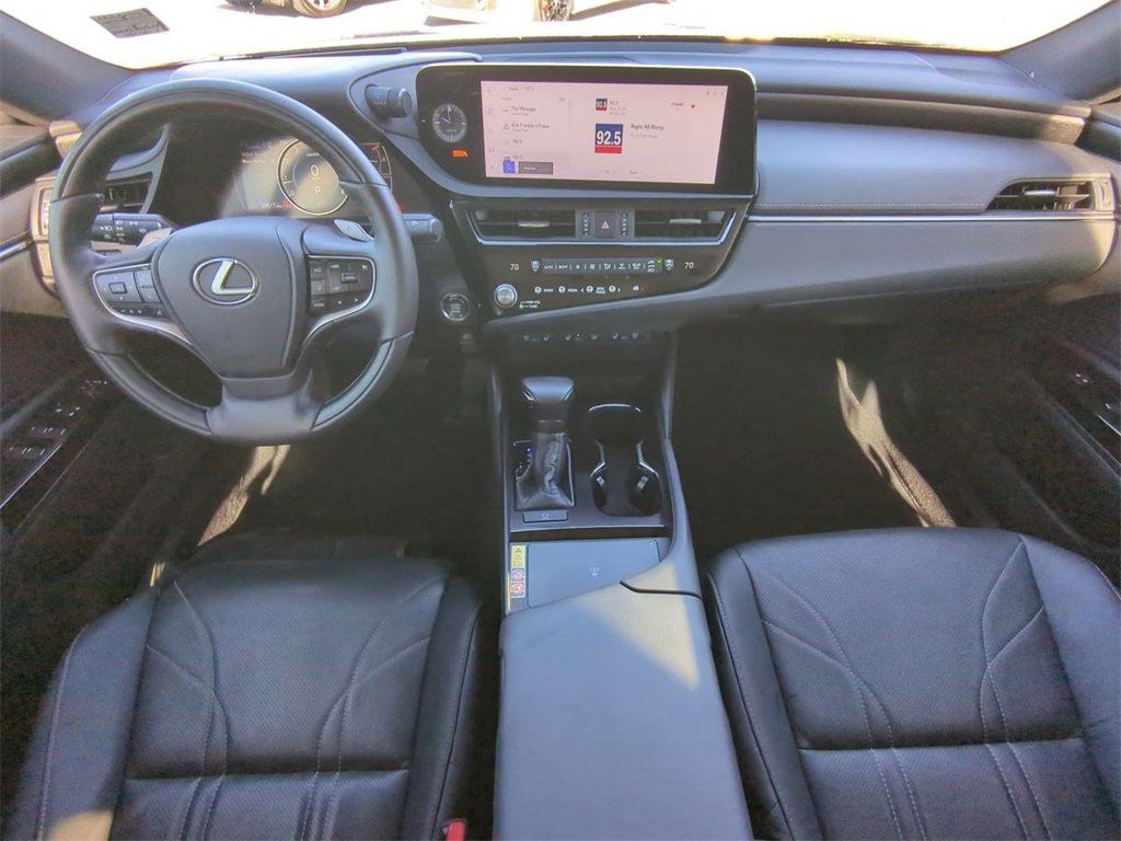 Used 2024 Lexus ES 350 Luxury image 16
